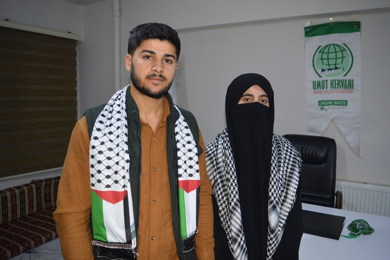 Genç çiftten örnek davranış: Düğün paralarını Gazze’ye bağışladılar  