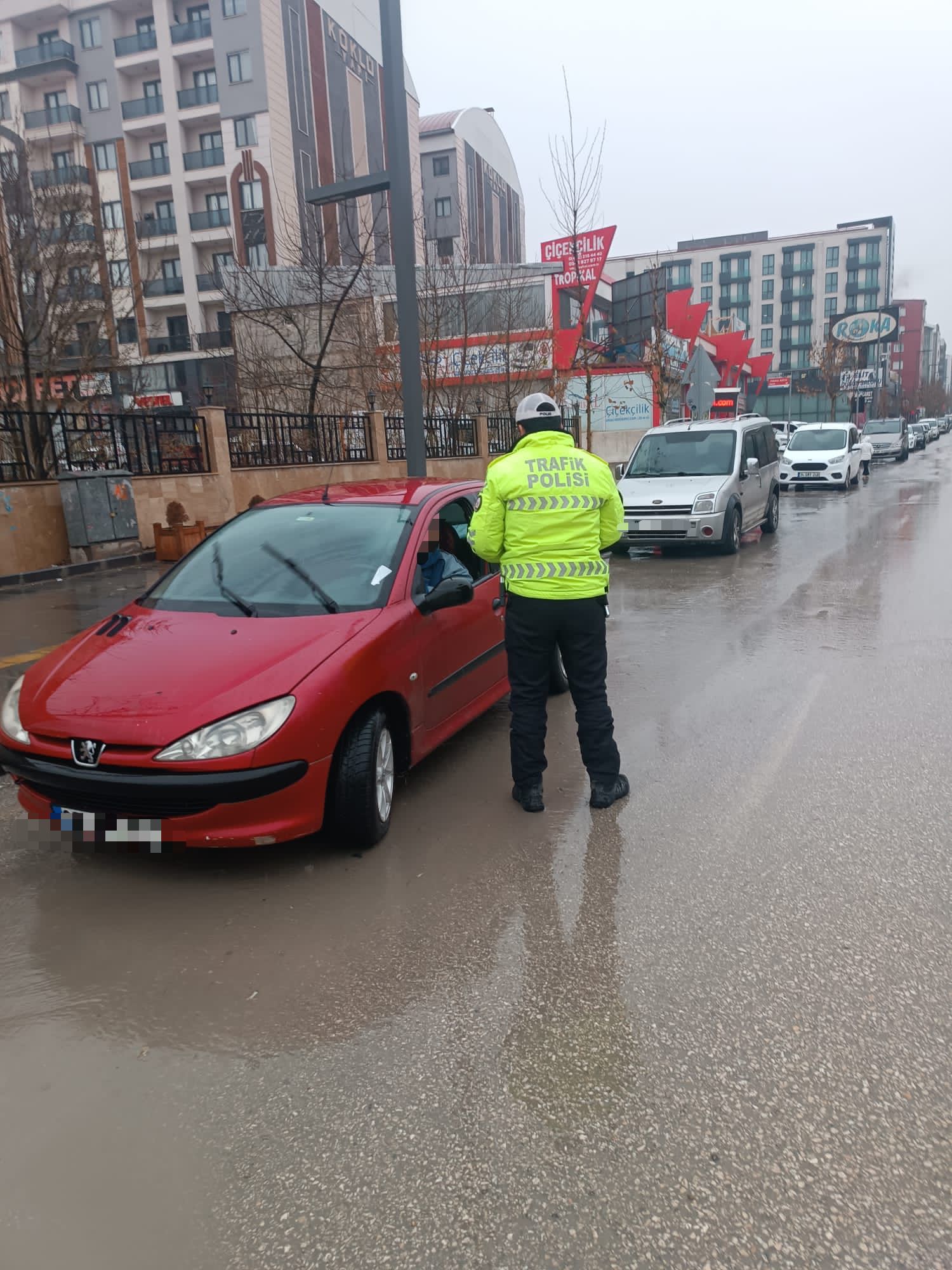Van’da 16 araç trafikten men edildi