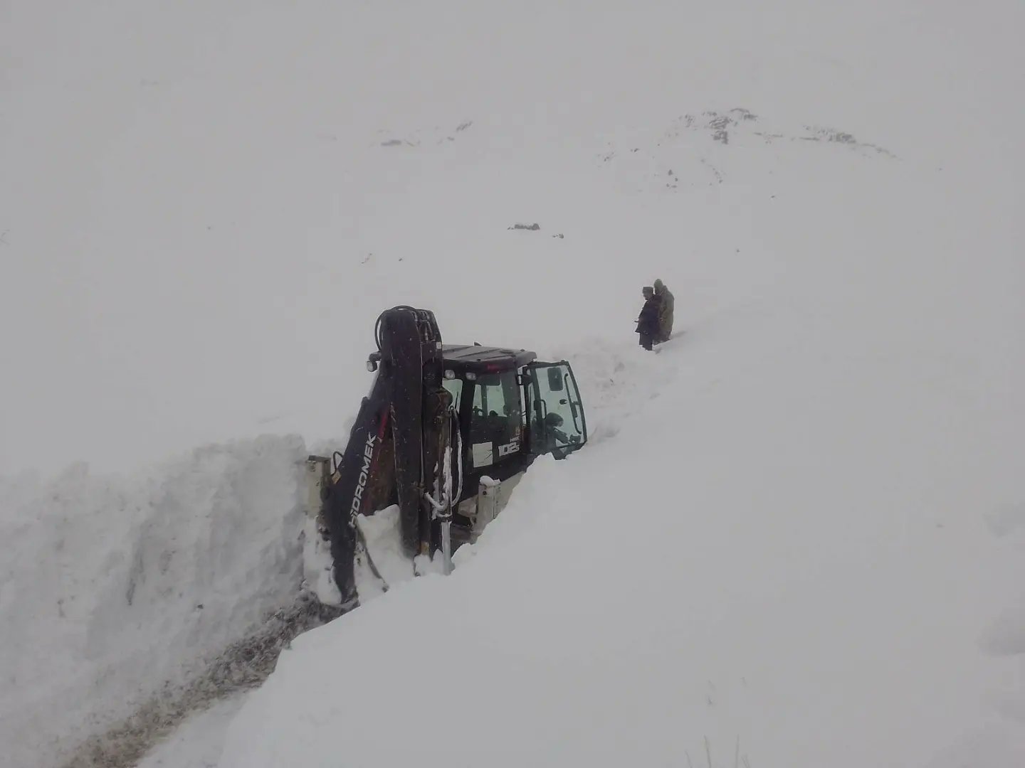 Van’da 22 yerleşim yerine ulaşım sağlanamıyor