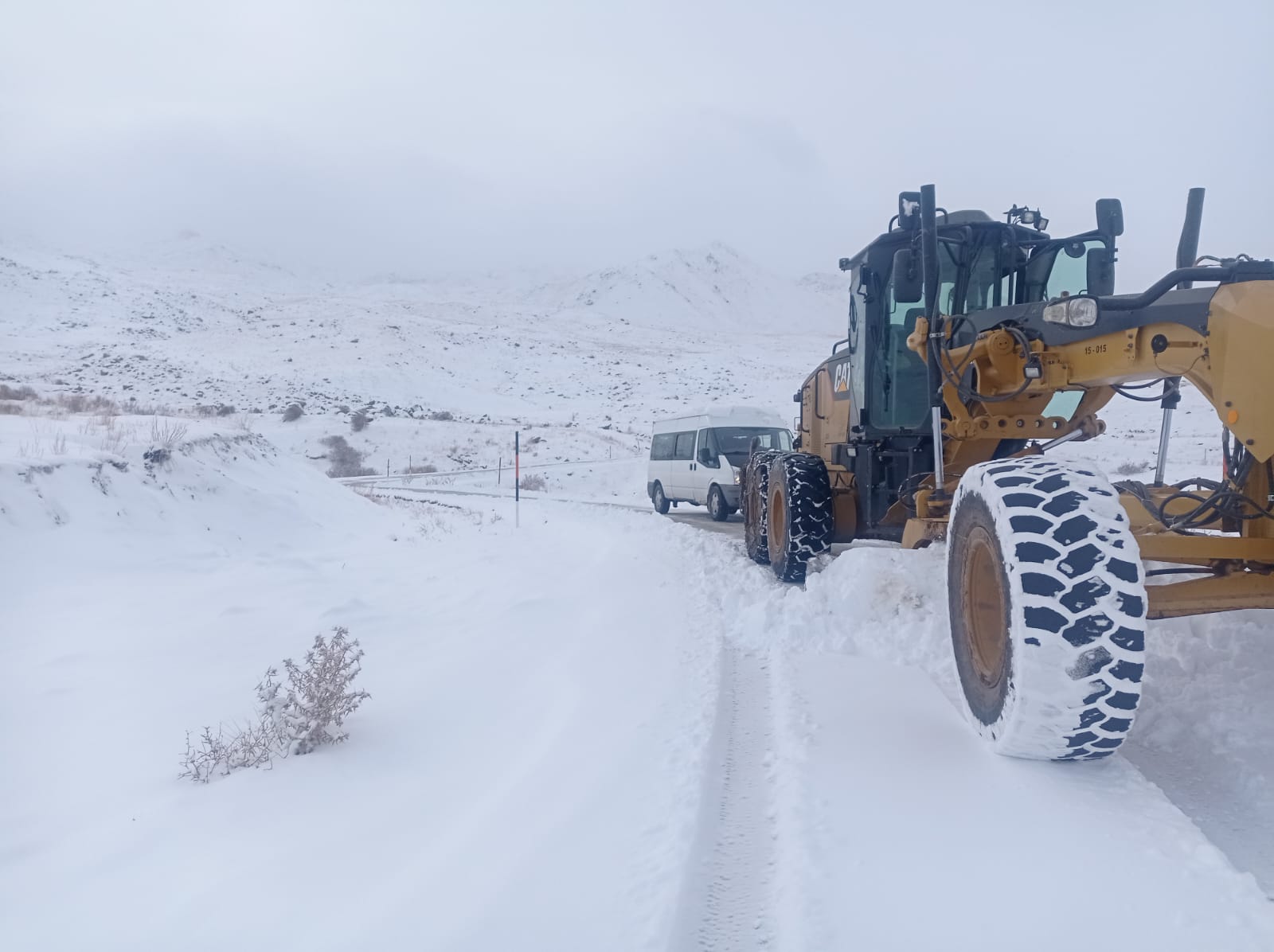 Van’da 53 yerleşim yerinin yolu ulaşıma kapalı