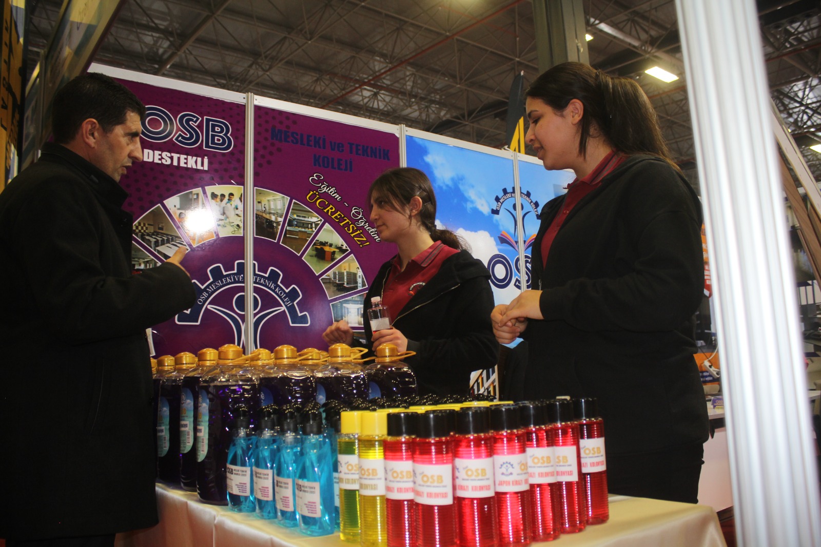 Van’da öğrenciler hem öğreniyor hem üretiyor