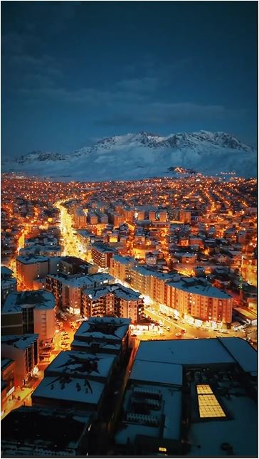 Van’ın gece görüntüsü muhteşem!