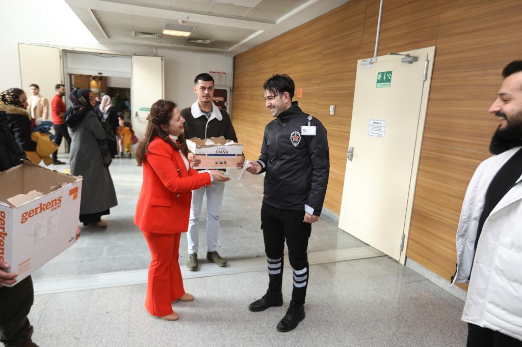 İpekyolu’nda Kandil Geleneği Devam Ediyor