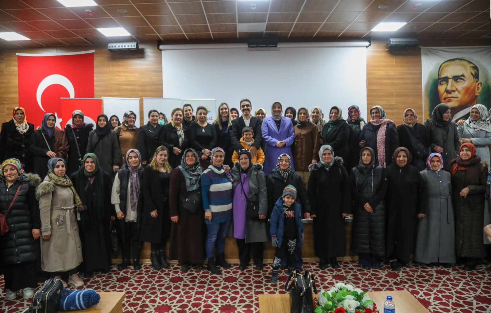 Van’da “Aile İçi İletişim Kadının Rolü ve Önemi” konulu söyleşi düzenlendi