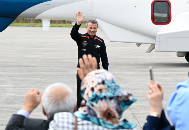 İlk Türk Astronot Alper Gezeravcı, uzaya fırlatıldı