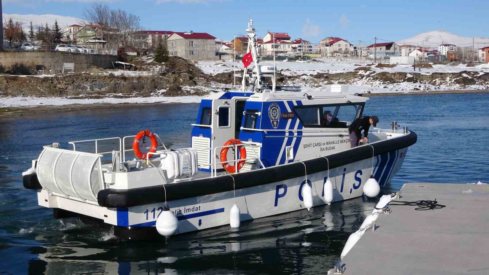 Denizden bin 646 metre yükseklikteki Van Gölü’nde asayiş berkemal