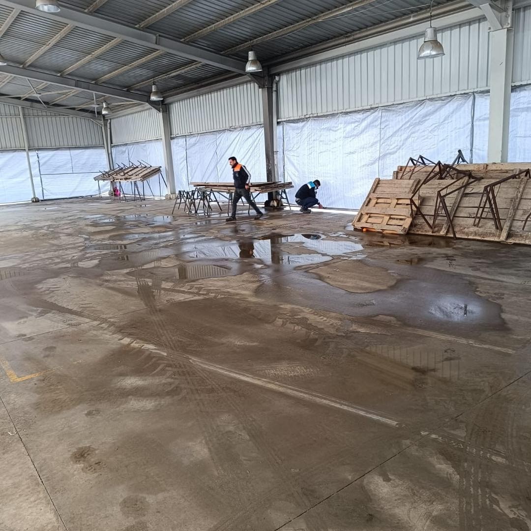 Pazar yeri branda çekilerek koruma altına alındı
