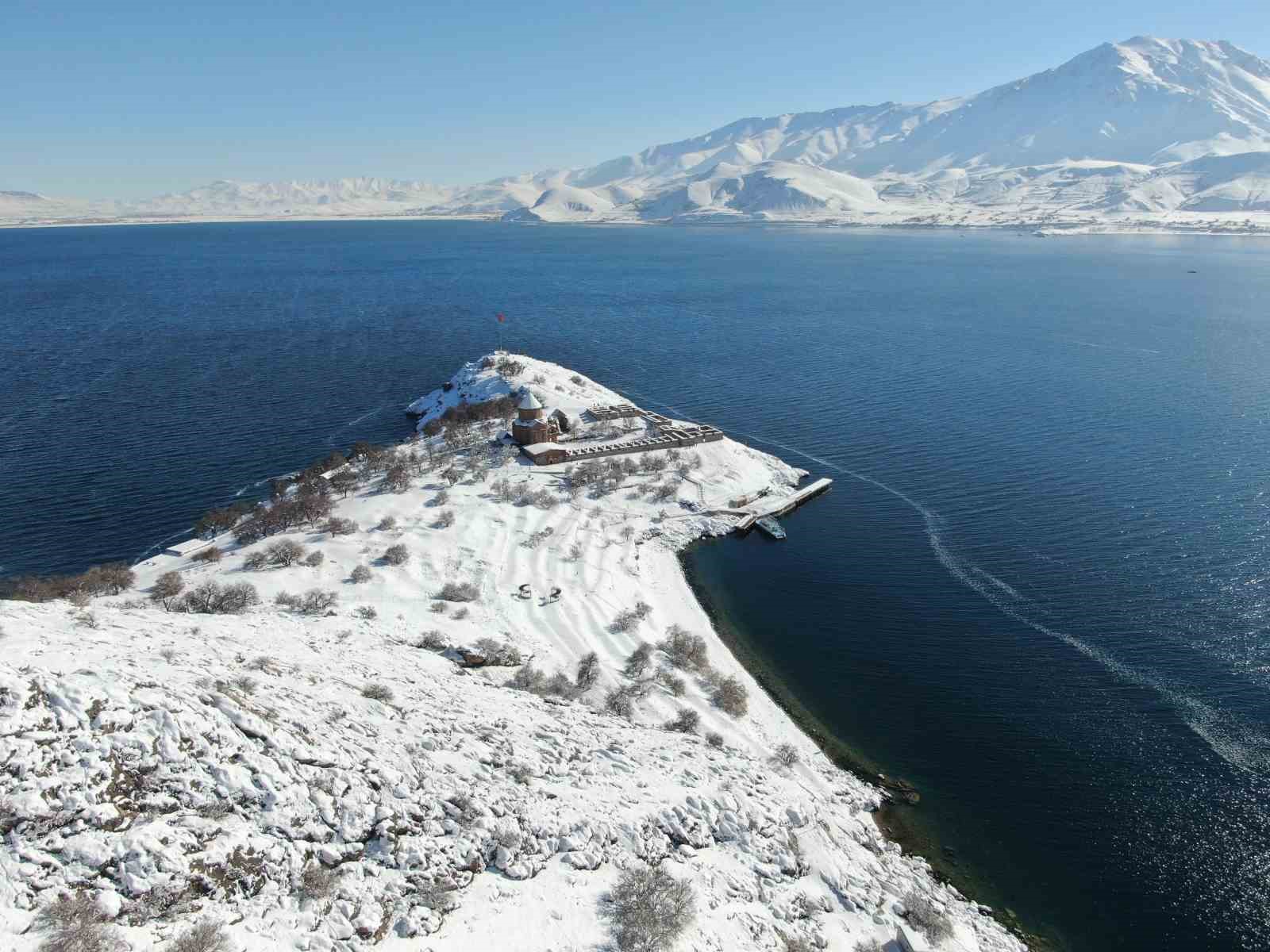 Van’ı geçen yıl 700 bin yerli ve yabancı turist ziyaret etti
