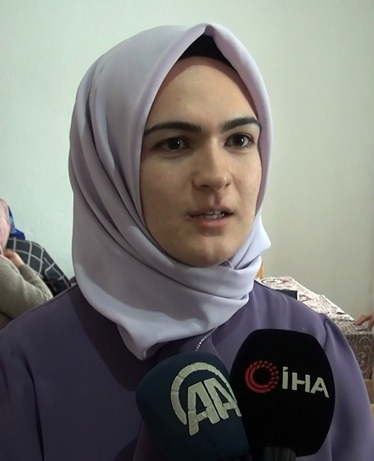 Köy köy dolaşarak sağlık taraması yapıyorlar