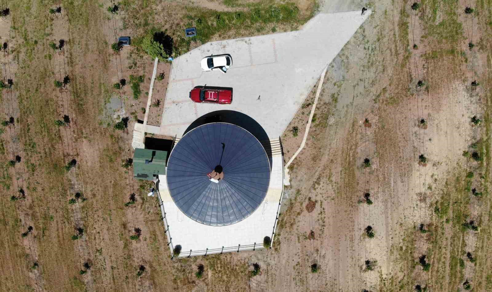 Bu ev  360 derece dönüyor