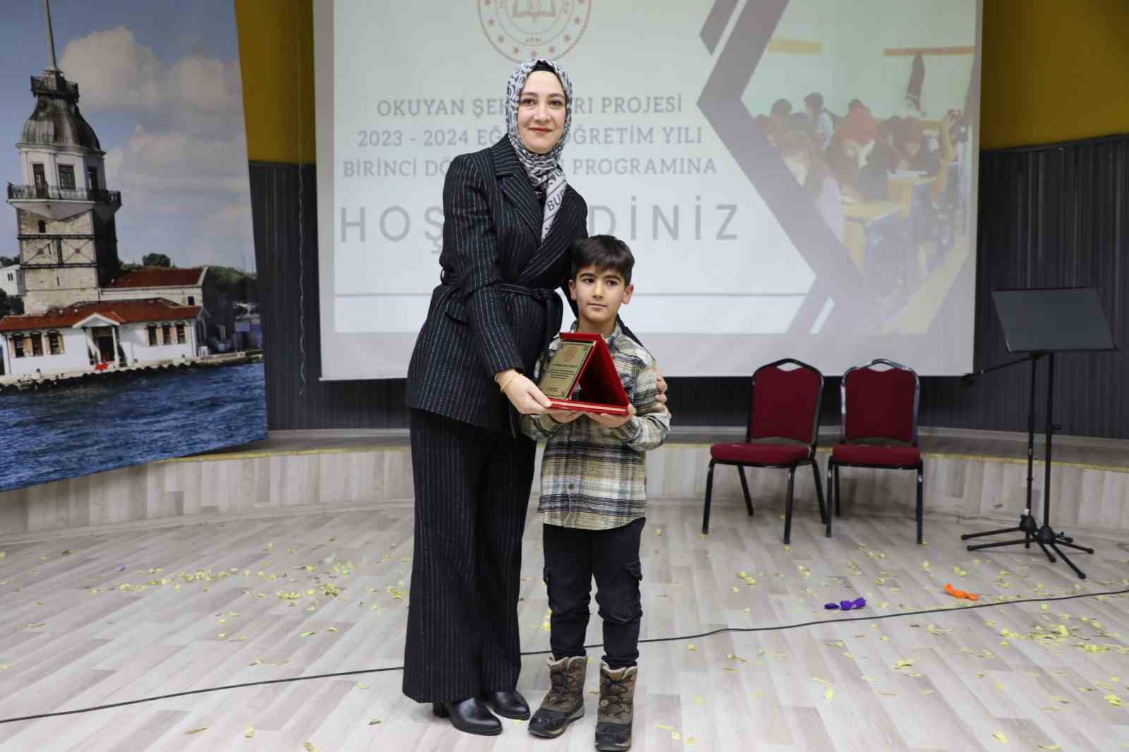 Ağrı’da şiir ve tiyatro şöleni