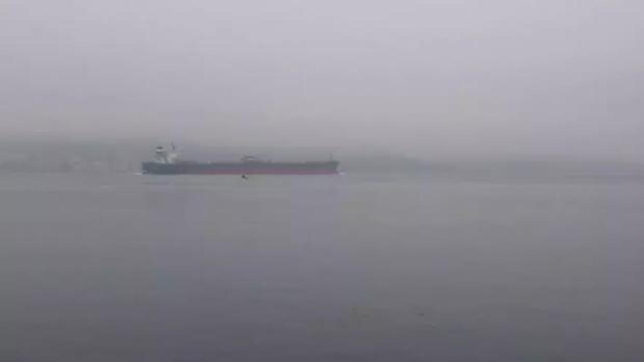 Çanakkale Boğazı’nda yoğun sis: Gemi geçişlerine kapatıldı