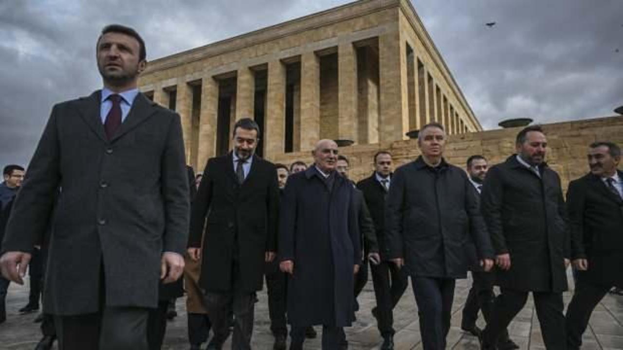Cumhur İttifakı’nın adayı Turgut Altınok, Anıtkabir’i ziyaret etti