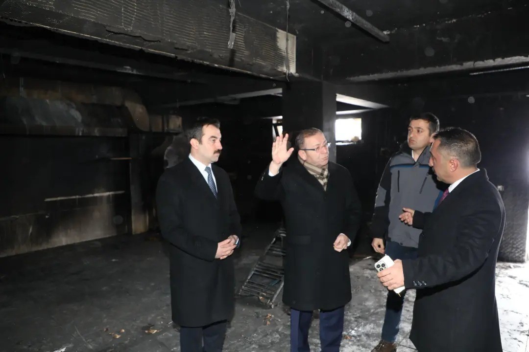 Kars’ta yanan kütük evin yerine yeni turistik tesis yapılacak