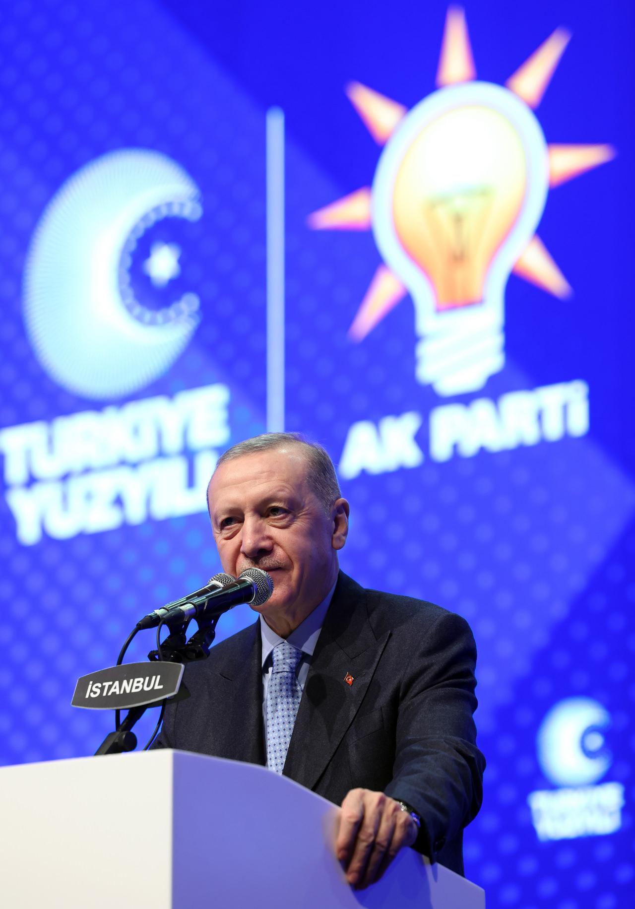 Son Dakika: Cumhurbaşkanı Erdoğan, İstanbul ve 25 ilin adaylarını açıkladı