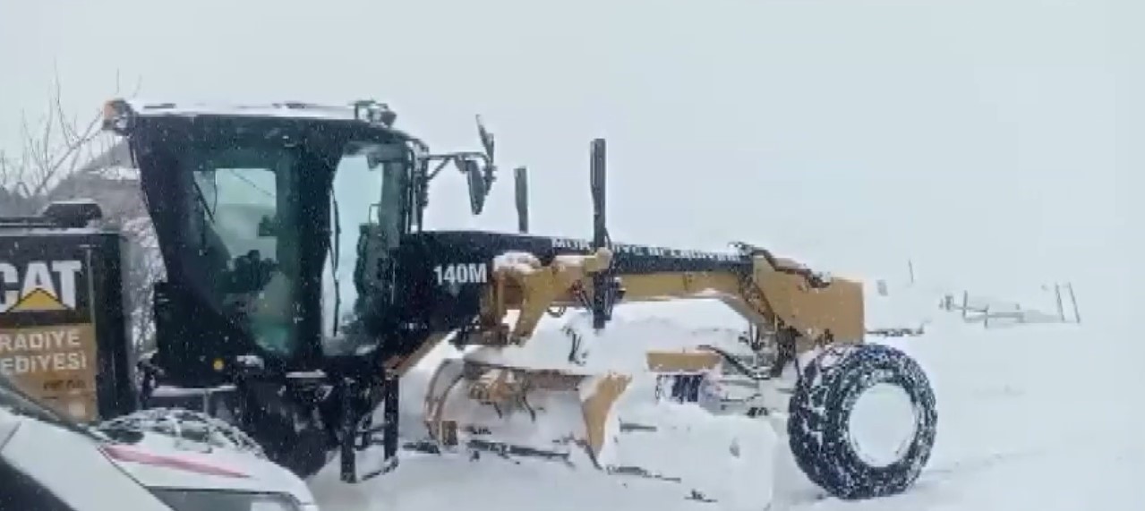 Muradiye’de hasta kurtarma operasyonu