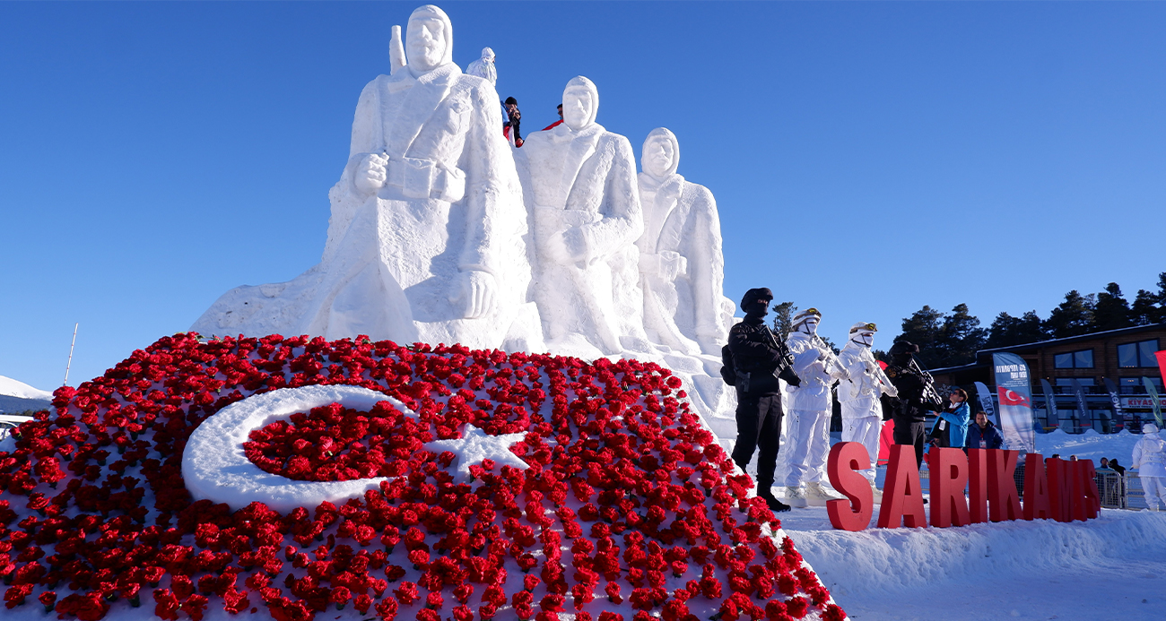 Sarıkamış’ta kardan heykellerinin açılışı yapıldı