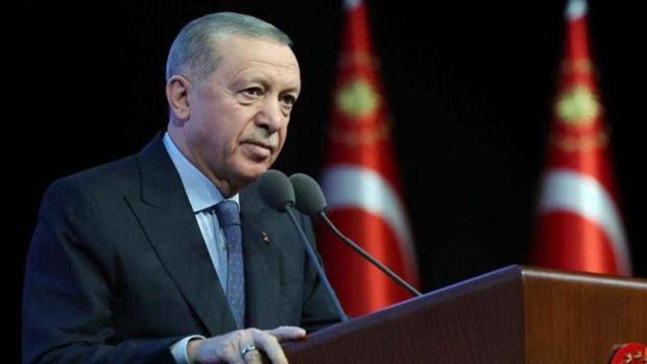 Erdoğan, CHP Genel Başkanı Özel’den kazandığı tazminatı Mehmetçik Vakfı’na bağışladı