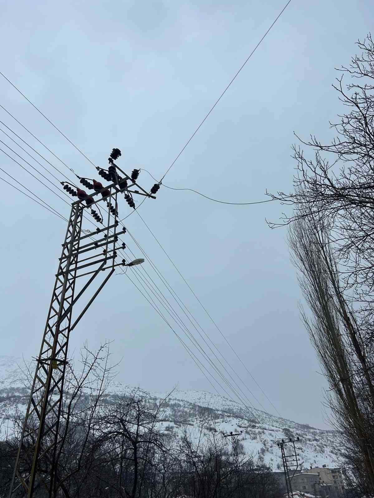 VEDAŞ ekipleri kesintisiz enerji mesaisinde