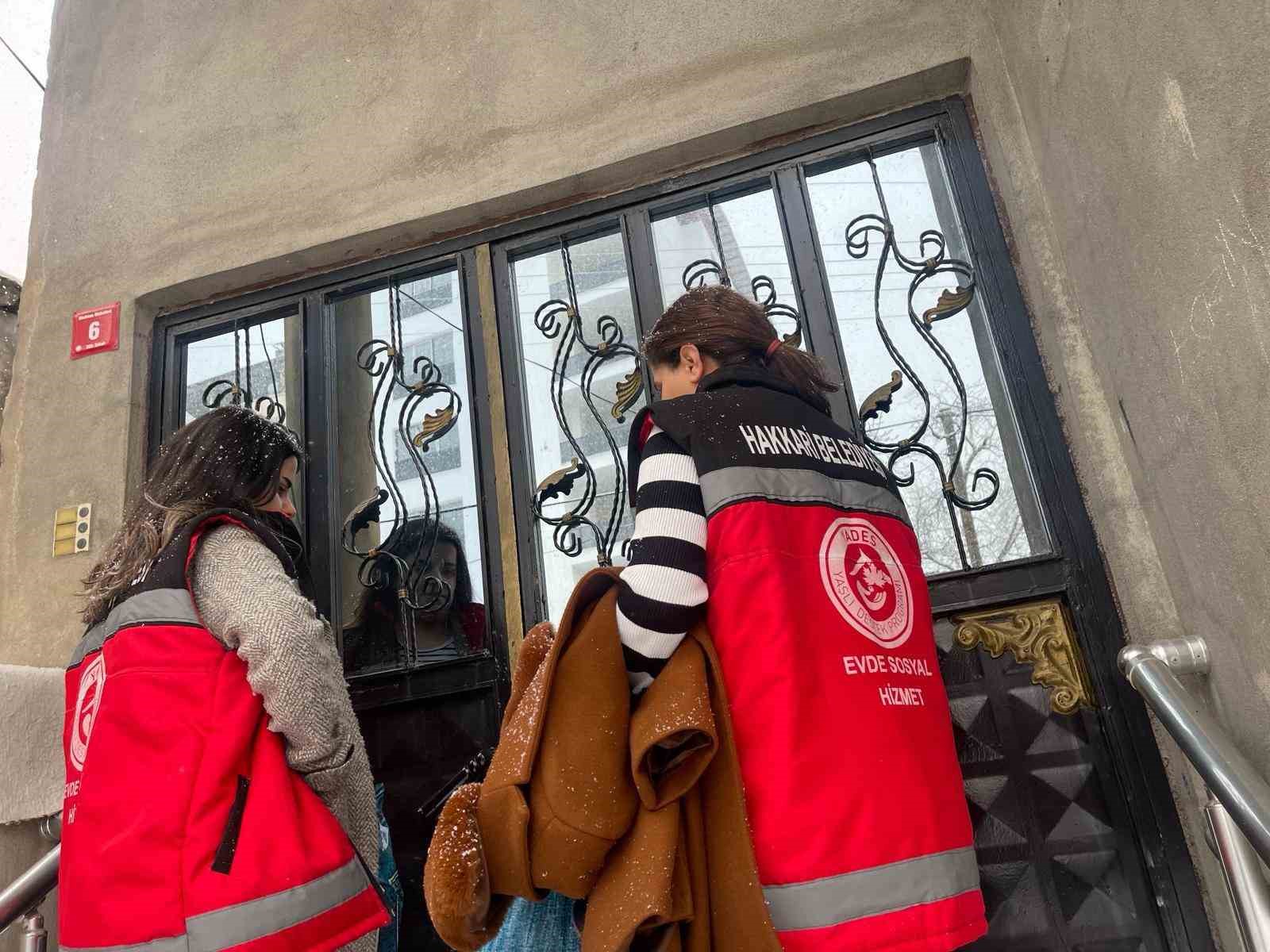 Hakkari YADES ekibi kar kış dinlemeden çalışıyor