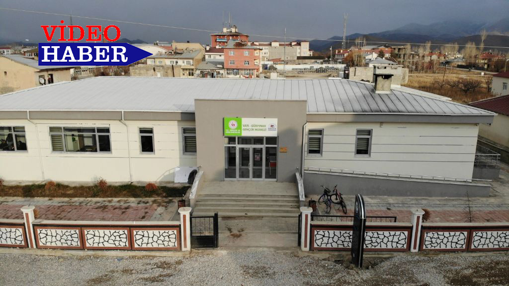 Gürpınarlı gençler gençlik merkezlerinde sosyalleşiyor