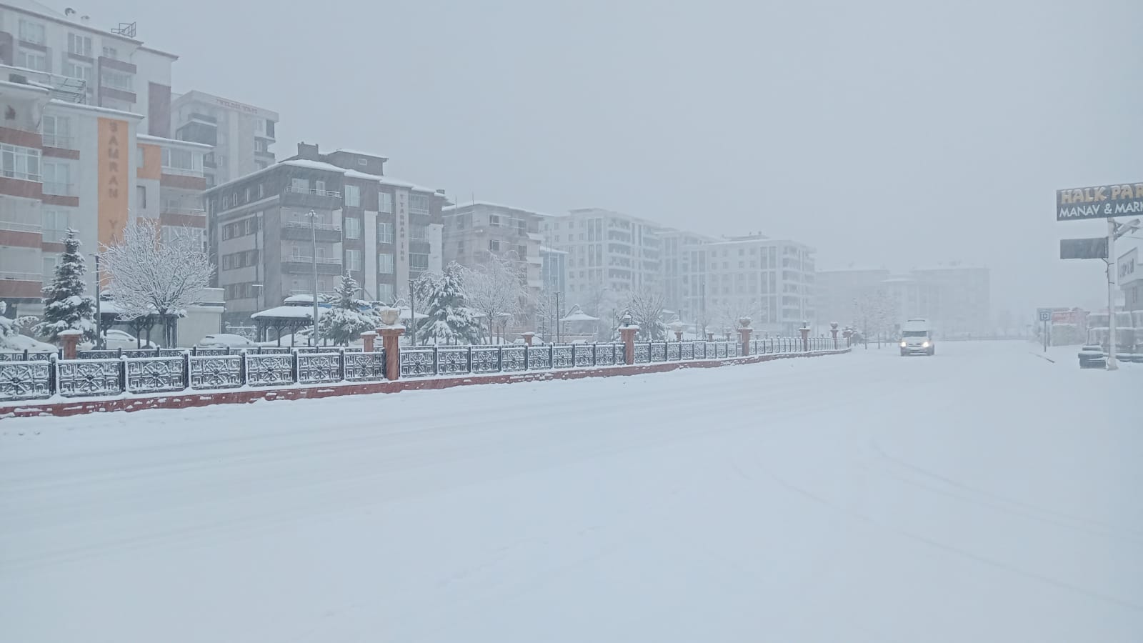 Van’da Beklenen Kar Yağdı!