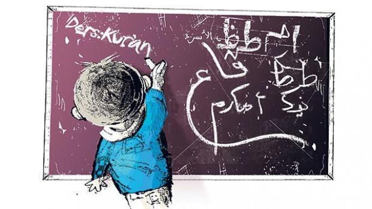 Kur’an kurslarındaki miniklerin karne sevinci