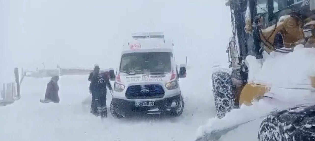 Muradiye’de hasta kurtarma operasyonu