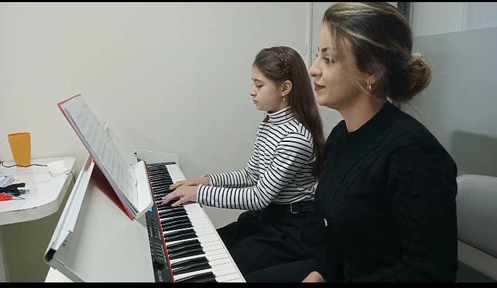 Van’lı Müzik Öğretmeni Akşit: “Müziğin Başarıya Etkisi Saymakla Bitmiyor”