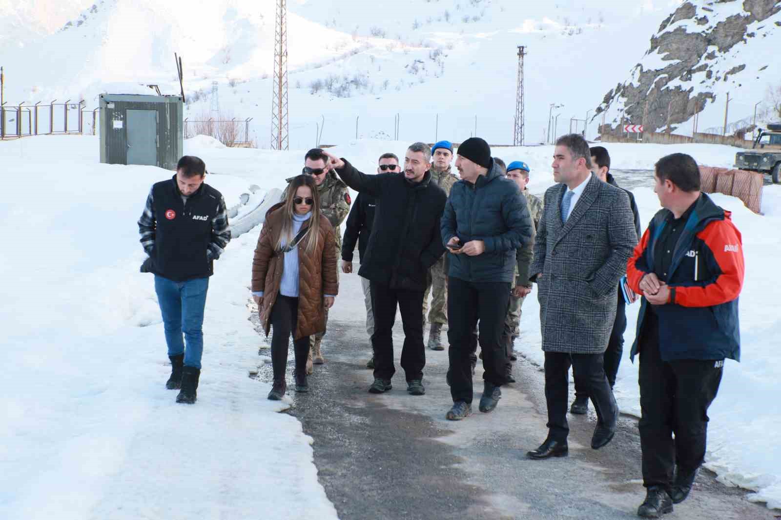 Hakkari’de muhtemel deprem hazırlıkları sürüyor