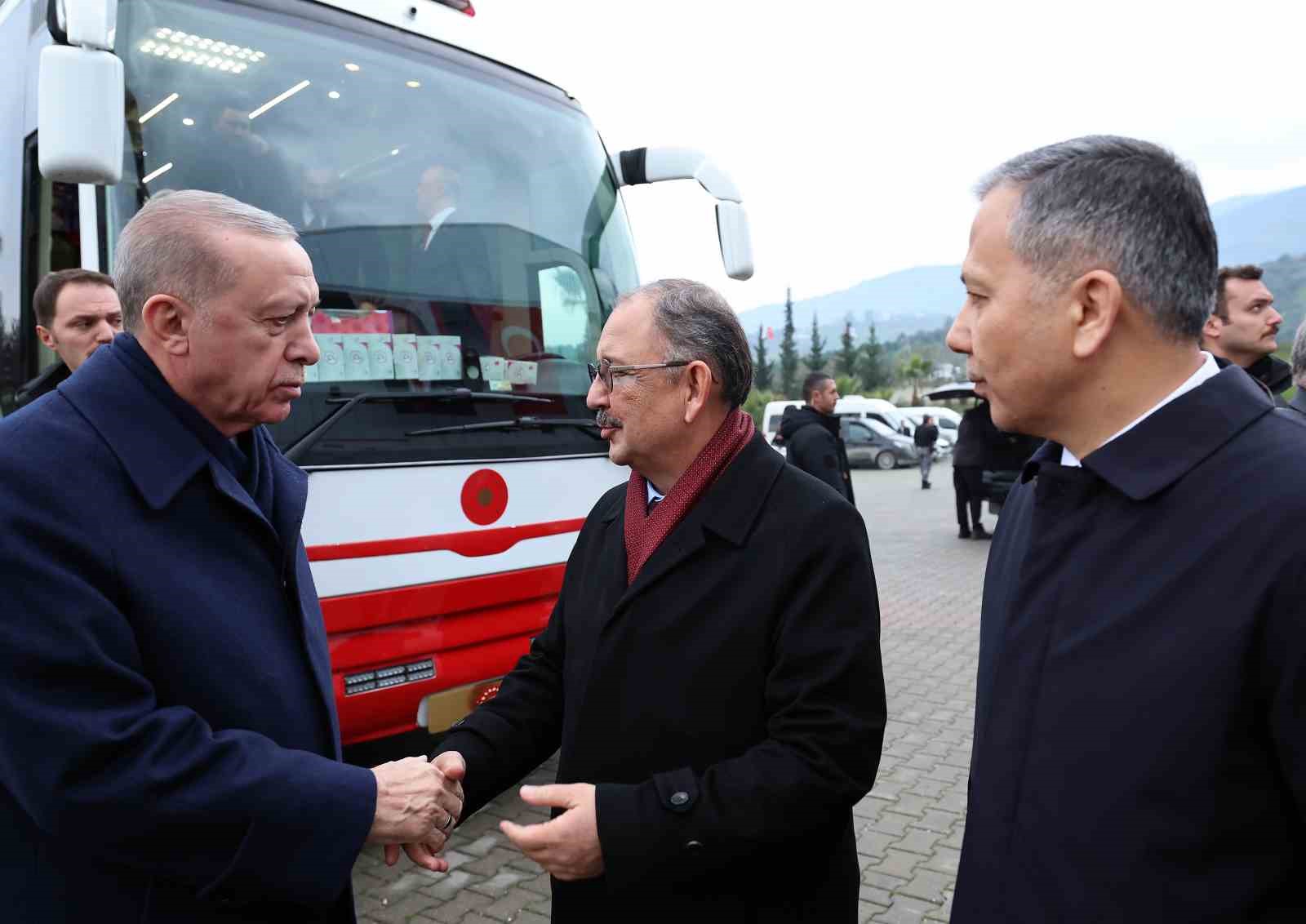 Cumhurbaşkanı Erdoğan, Hatay’da kura çekim ve konut teslim törenine katıldı