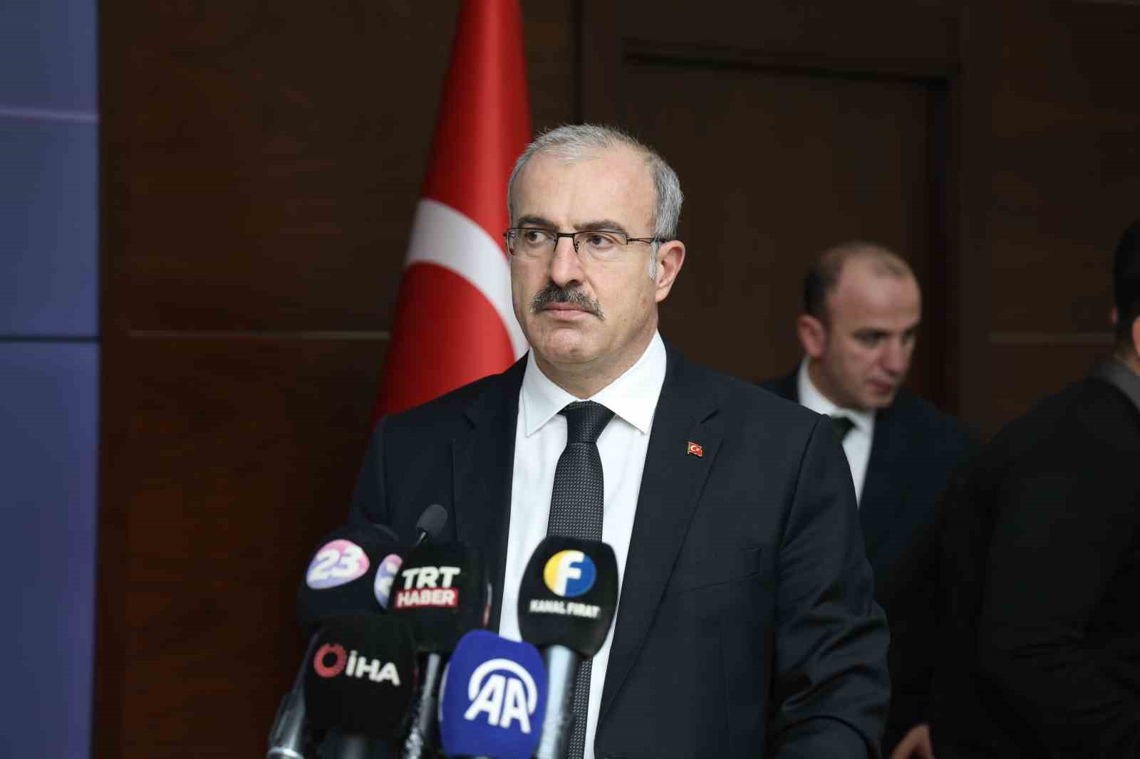 Elazığ Valisi Toraman, “AFAD Başkanlığı tarafından yapılan toplam nakdi ödemeler yaklaşık 1 milyar liraya tekabül ediyor”