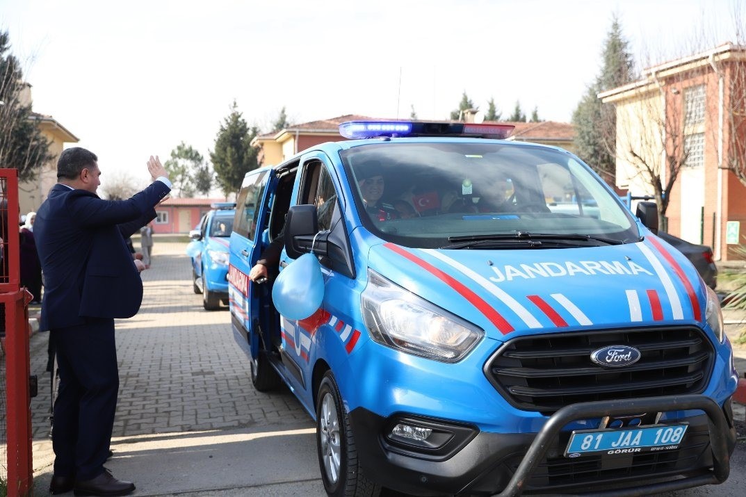 Çocuk evlerinde kalan çocuklar sünnet oldu