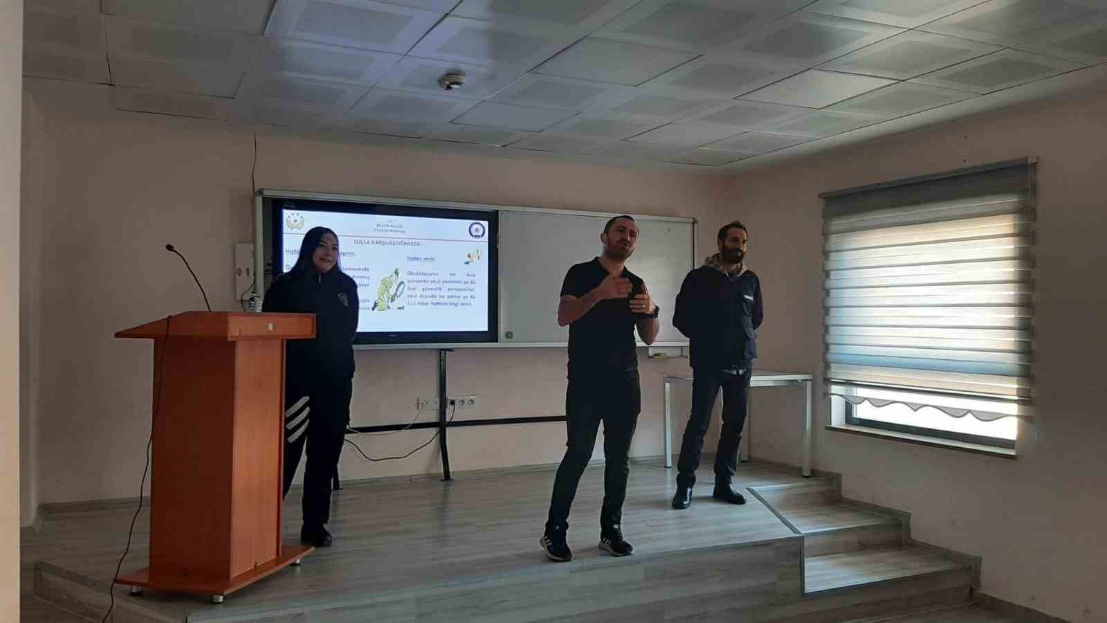 “Polisi Tanımak İstiyorum” projesiyle 534 öğrenciye ulaştılar