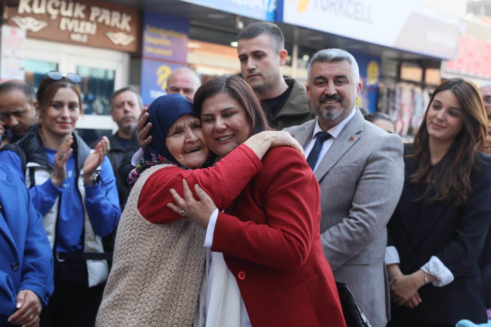 Başkan Çerçioğlu İncirliova’da vatandaşlarla buluştu