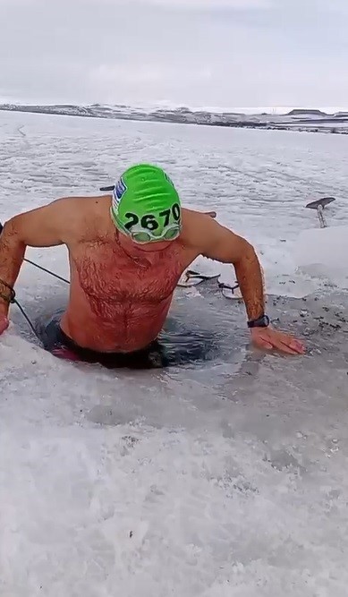 Burası Rusya değil buz tutan Çıldır Gölü