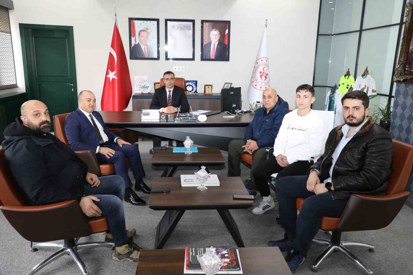 Ağrılı boksör Mir Boran Yıldırım Türkiye ikincisi oldu