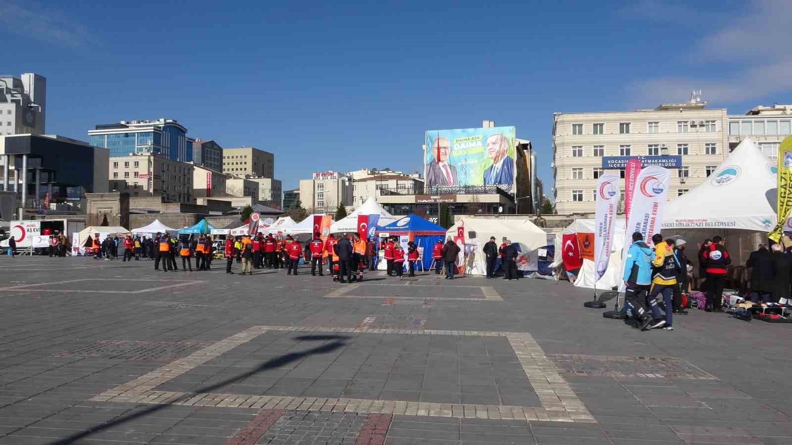 Asrın felaketinde fedakarca çalışan ekipler, vatandaşları bilinçlendirdi