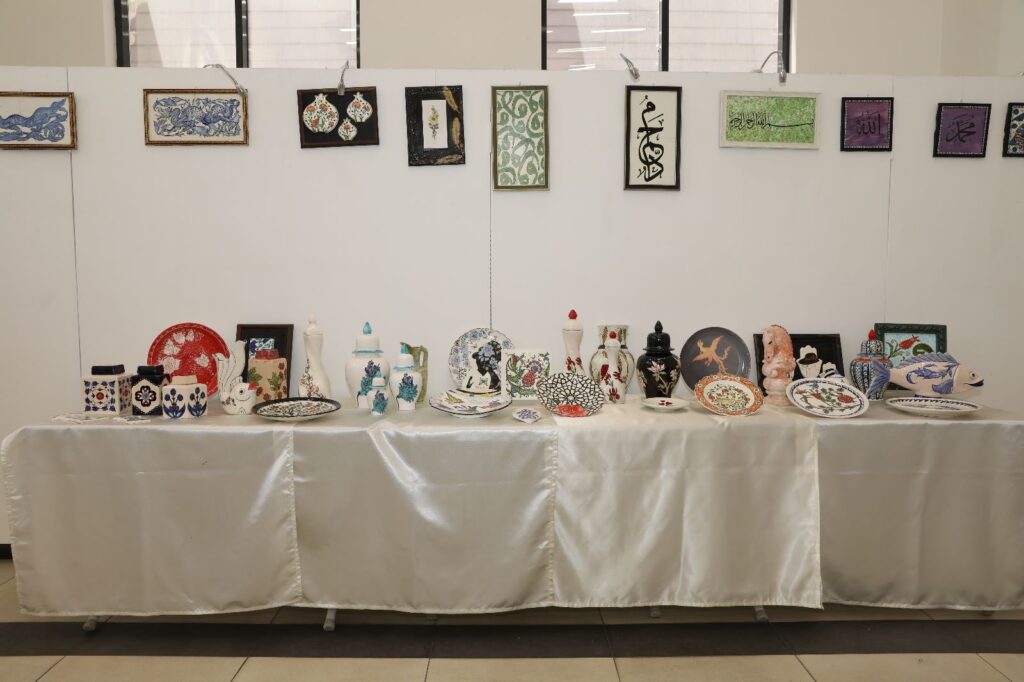 Van’da “Çamurdan Hikâyeler Seramik Ve Çini Sergisi” yapılacak