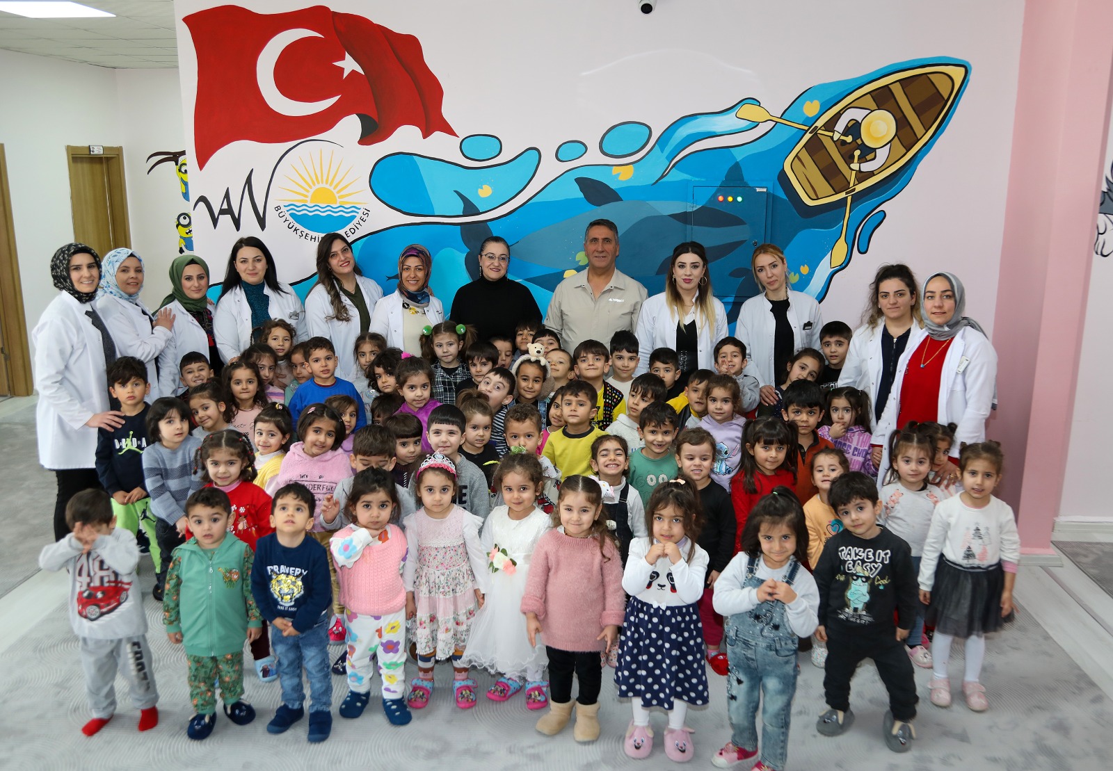 Van Büyükşehir Belediyesine ait kreş farkını ortaya koyuyor