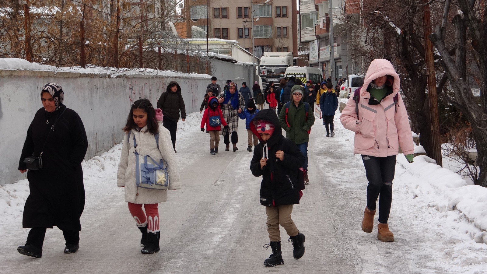 Yarıyıl tatili bitti: Van’da ikinci dönemin ilk ders zili çaldı