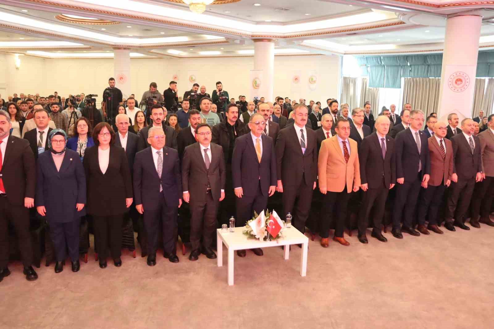 Bakan Özhaseki: 