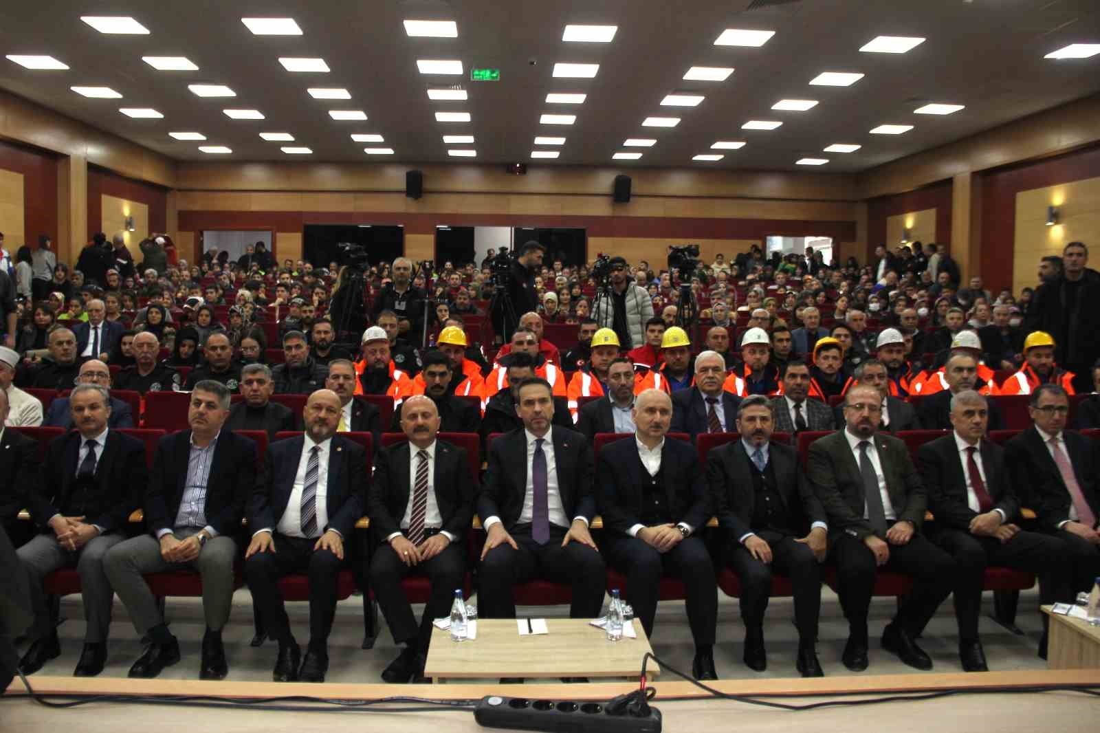 Bakan Bayraktar: “Adıyaman, Türkiye Petrollerinin nüvesini oluşturduğu yerdir”