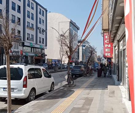 Vanlılar Güneşli Havaya Aldanmayın!