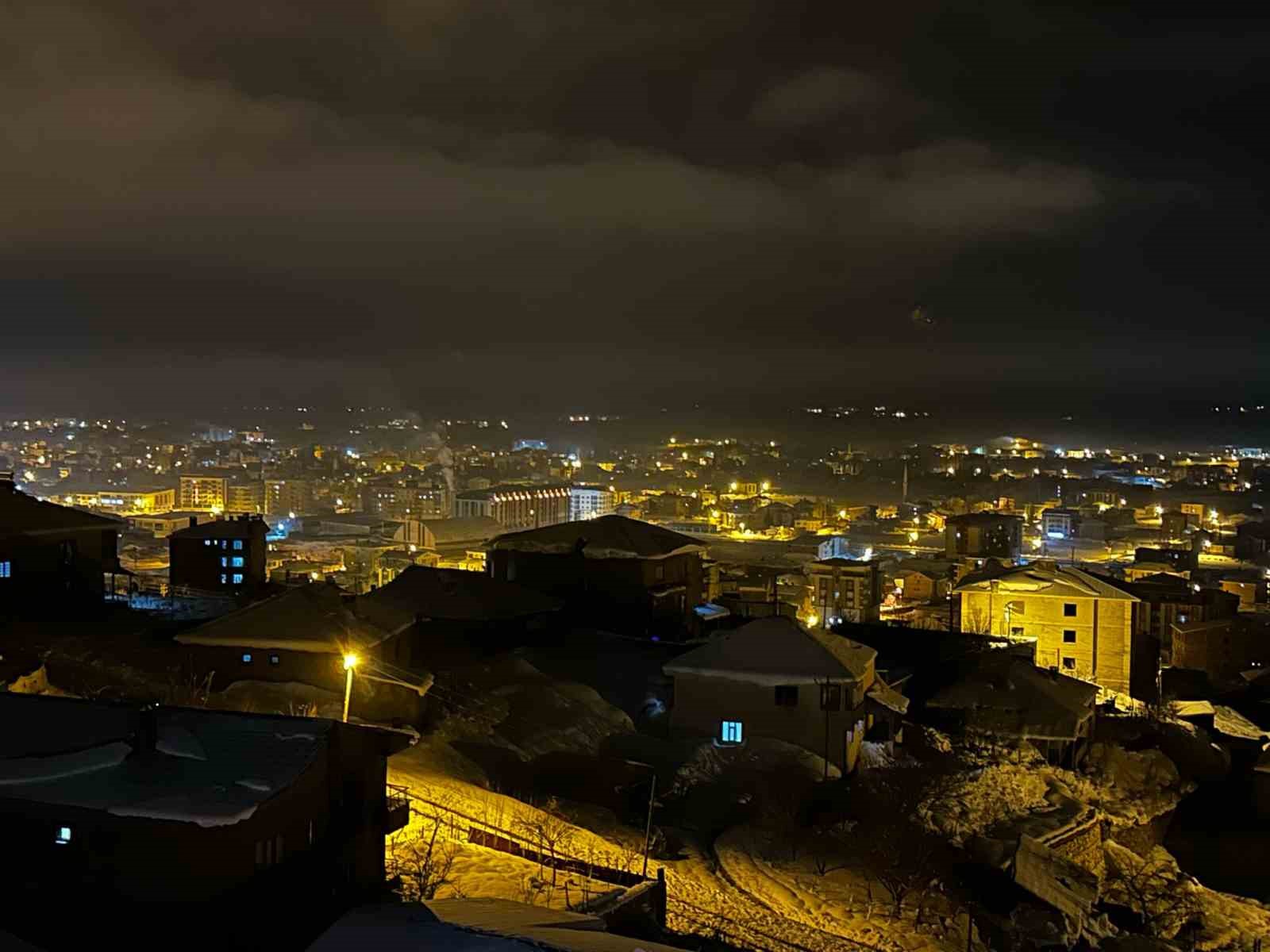 Yüksekova’da sahur vakti 3,1 büyüklüğünde deprem