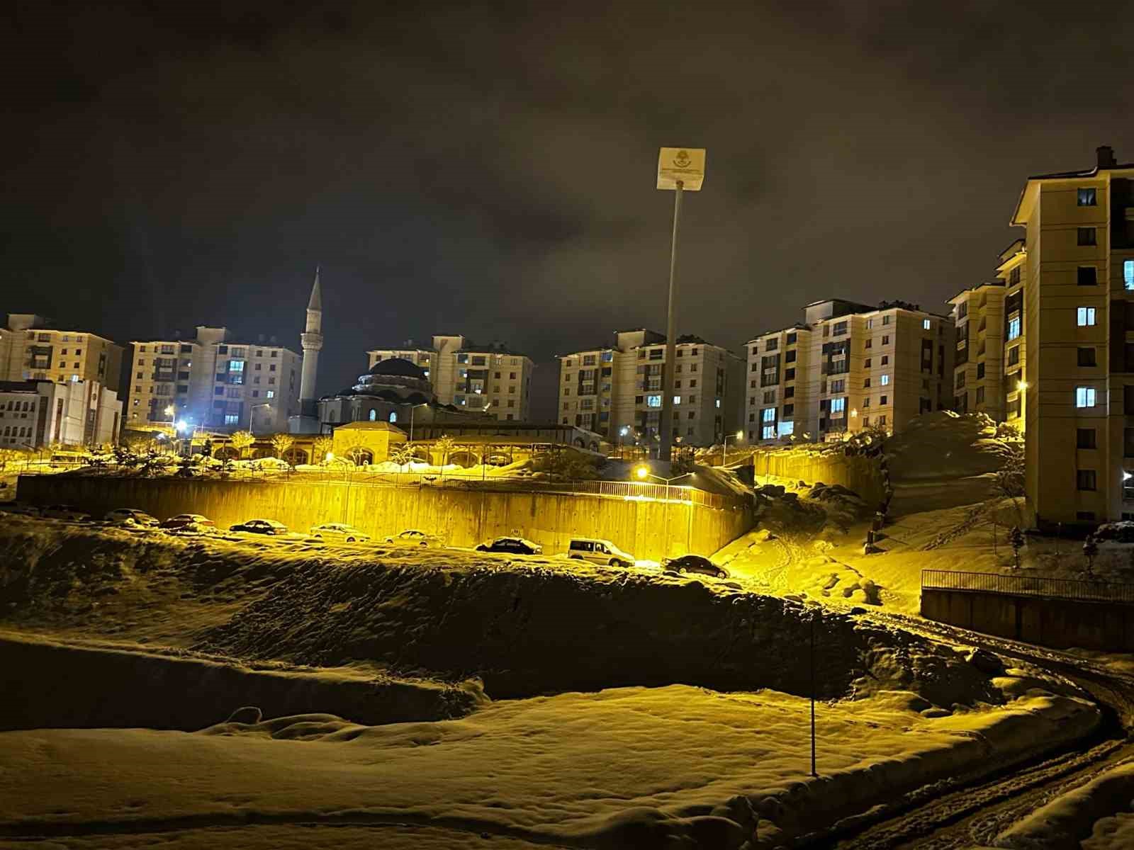 Yüksekova’da sahur vakti 3,1 büyüklüğünde deprem