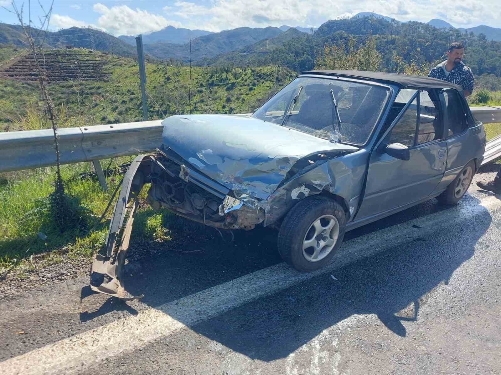 Marmaris’te trafik kazası: 2 yaralı