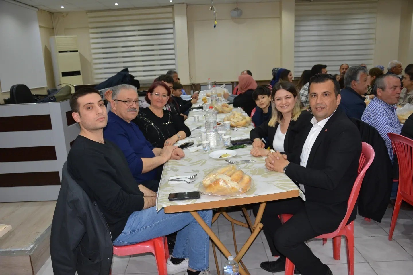 Başkan Atlı belediye personeli ve aileleri ile iftarda buluştu