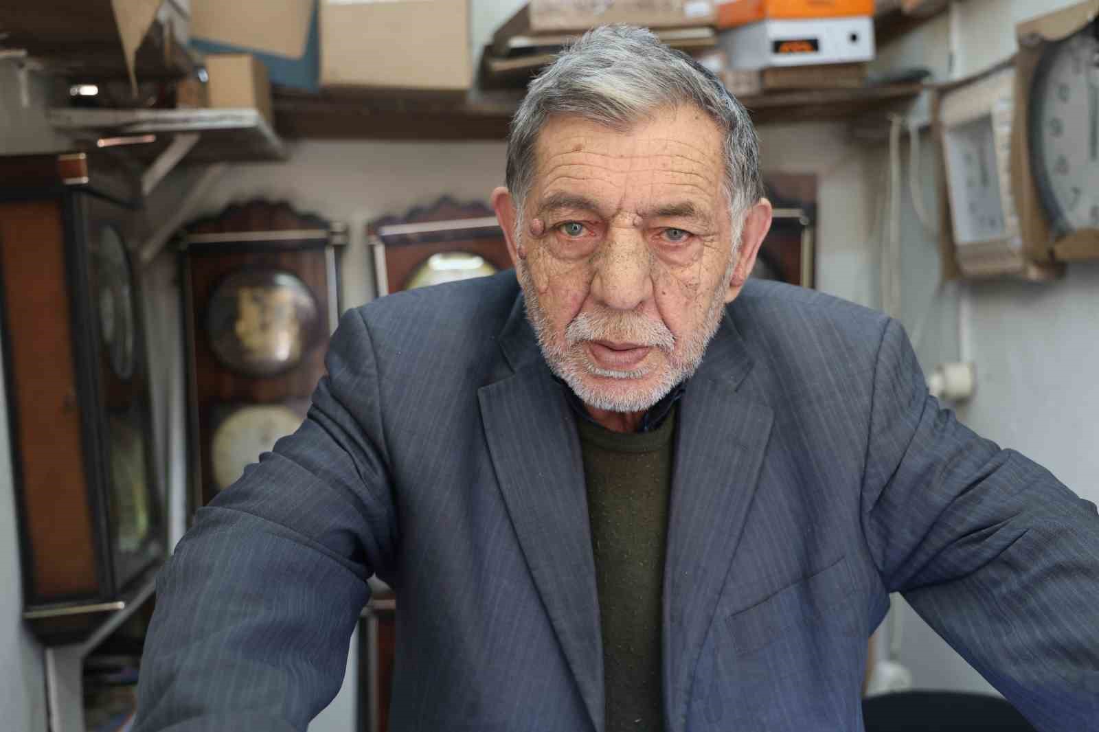 ’Tik tak’ sesleriyle geçen bir ömür: 65 yıldır ’zamanı’ ayarlıyor