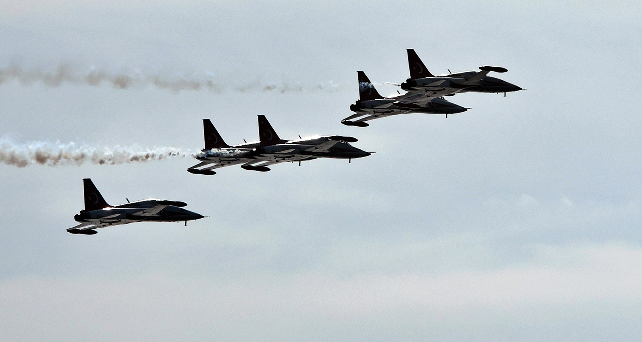 Konya’da Türk Yıldızları’nın eğitim uçağı düştü